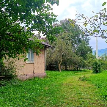 Будинок земля в горах с. Розтоки