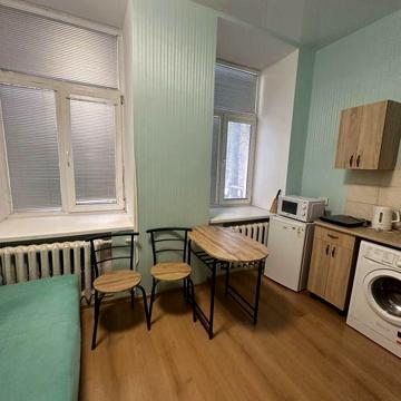 Сдам гостинку метро Университет