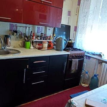 Космонавтів вул., 20