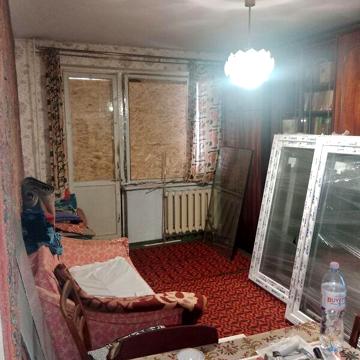 Продаж 3к Квартира Космонавтів вулиця