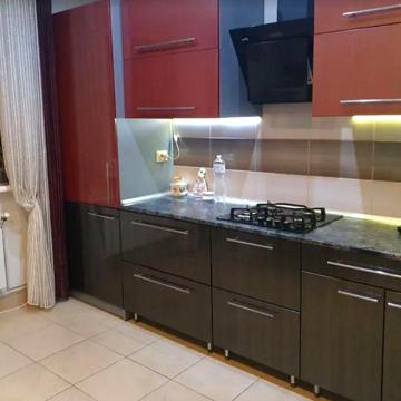 Продаж 2к квартири 72 кв. м на вул. Курбаса Леся