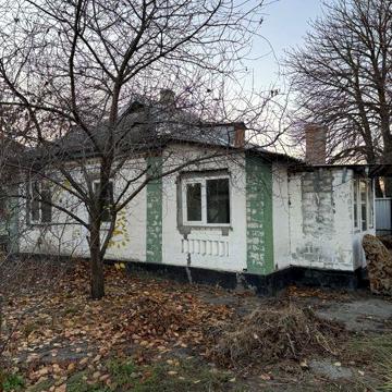 В продажу будинок в 10 хвилинах від центру