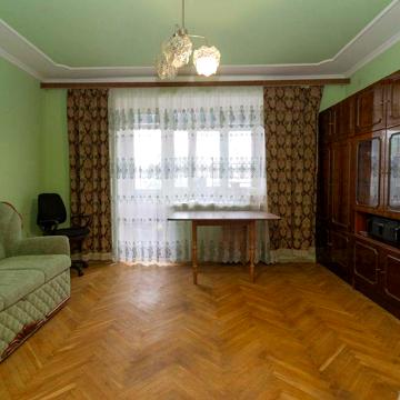 3 кімн квартира 65 м2 біля ПАРКУ НЕЗНАЙКО. Двухстороння. Два балкона