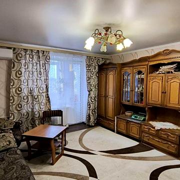 3 кімнатна квартира в центрі міста район поліклініки з меблями