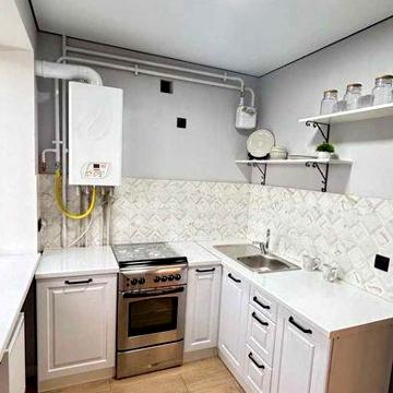 Квартира в центрі з інд. опаленням