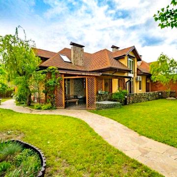 Продаж будинку 240м2 Нові Безрадичі, гараж, камін, 500 м до води
