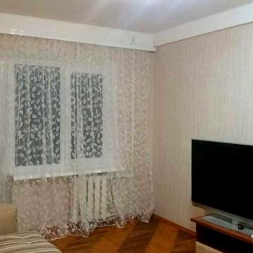 + Продам 4 ком.квартиру,  ул.Украинская, 33000дол.
