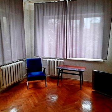 м.Васильківська Продам 2кв. вул.З.Бутенко (Сеченова) 10/2