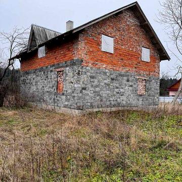 Продаж будинку в с. Завій