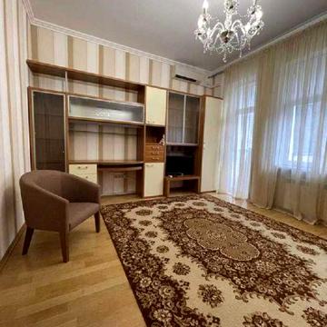 Продажа 2-к. квартиры по ул.Институтская,19а.Метро Хрещатик
