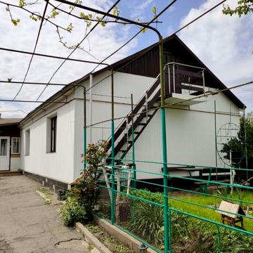 Продам будинок зі всіх зручностями