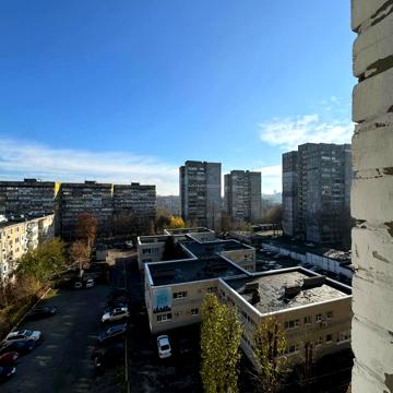 Братів Горобців вул. (Дмитра Кедріна), 1