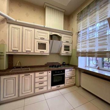 Оренда  3 кімнатної квартири+кухня студія, (Центр)  Адміральська