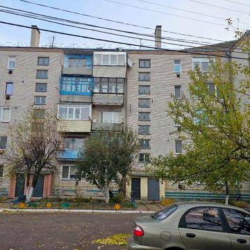 продається 2 кімнатна квартира