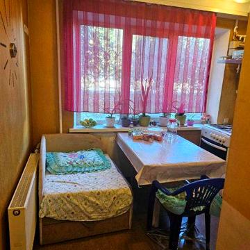 Продам 2 кімнатну квартиру на Проспекті Лесі Курбаса 5