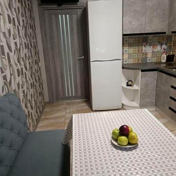 Продаж квартири під ключ в новому будинку .