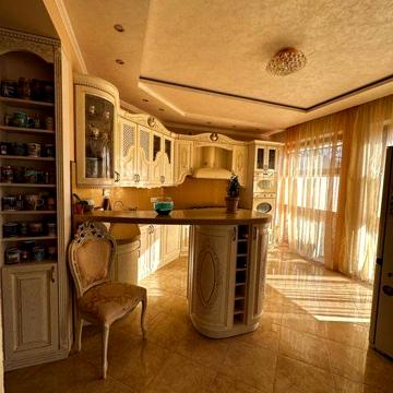 Продаж VIP будинку в елітному районі Росвигово (Мукачево)