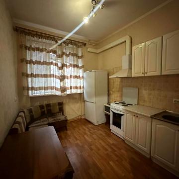 Олексія Вадатурського вул. (Маршала Малиновського), 65