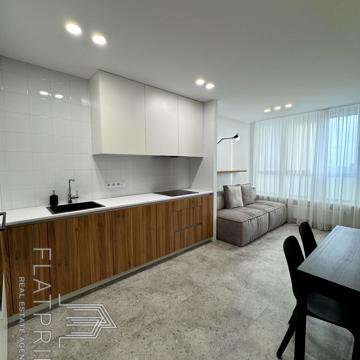 Михайла Максимовича вул. (Онуфрія Трутенка), 32а