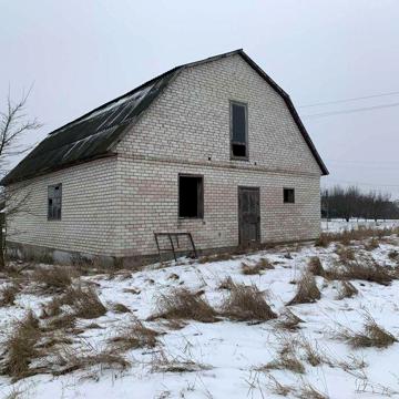 Продається будинок у Варві з двома ділянками