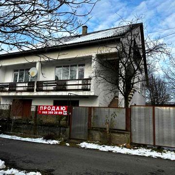 Продається будинок в м. Тячів