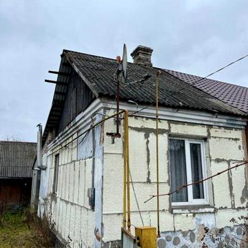Продам пів будинку