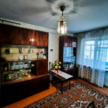 Нежинська, 9