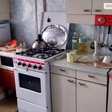 Продаж 3к Квартира мас. Тополя-3