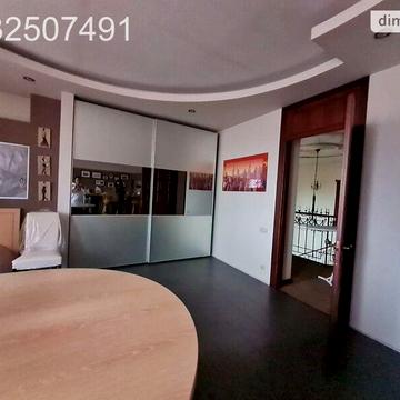 Продаж 3к Квартира Сікорського Ігоря вулиця