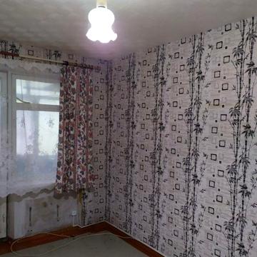 Продам двухкімнатну квартиру