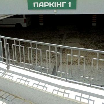 Здана, Центр, 3кімн.,,по Бандери-Сахарова ЖК Містечко Центральне
