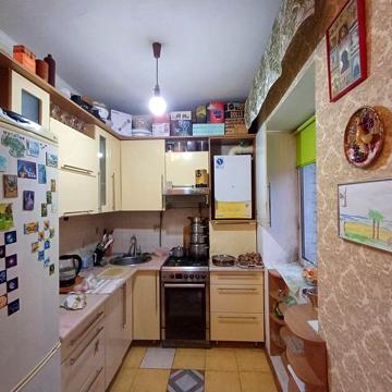 Продаю 3кім.кв з меблями