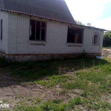 Продам недобудований будинок. Торг