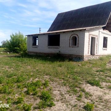 Продам недобудований будинок. Торг