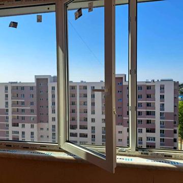 Ньютона вул., 96