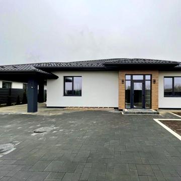Продаж VIP будинку у с.Струмівка в топовій комплектації