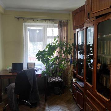 Бориса Грінченка вул., 12