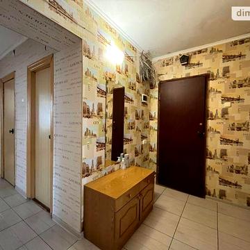 Продаж 3к Квартира Броварської сотні вулиця