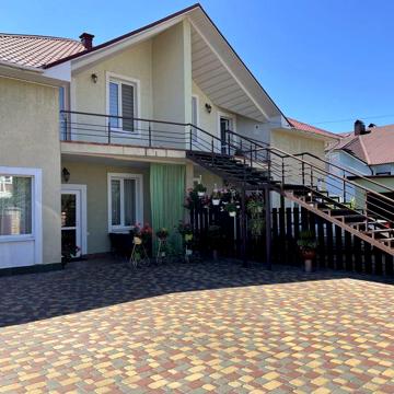 Котедж-квартира 128 м2 в дуплексі м. Васильків