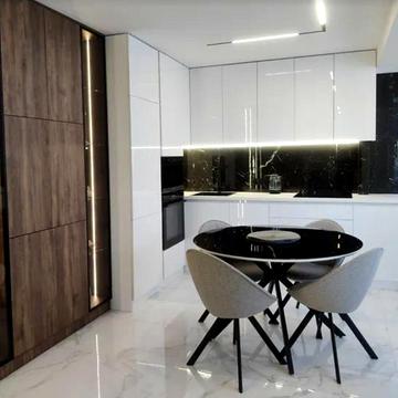 Продаж 3к квартири 95 кв. м на пл. Героїв Євромайдану