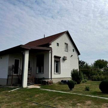 Продам двухэтажный дом в Крюкове по ул.Дорошенка