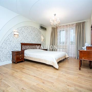 Миколи Бажана просп., 1 м