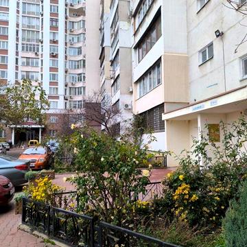 Продаж 5к Квартира Полуничний провулок