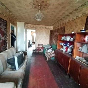 Продам 2х кім. квартиру під кап. ремонт, вулиця Бизова (Дзержинка)