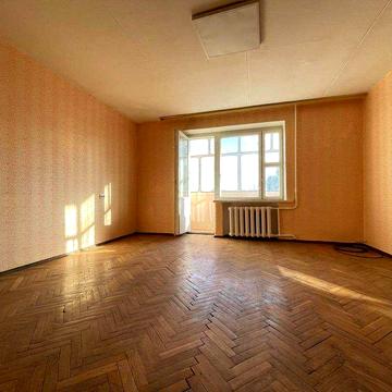 Велика квартира, 4 кімнати - 82м2 у центрі Броварів, бул. Незалежності