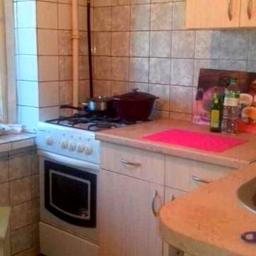 РУСАНОВКА.М."Левобережная".Сдам 1 к. квартиру.Газ.