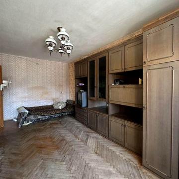 Продам однокімнатну квартиру в районі Круга.