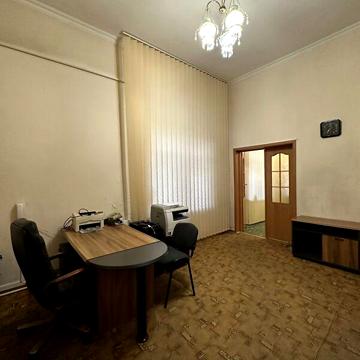 Продаж 3к Квартира вул. Ковальська
