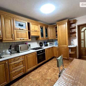 Продаж 2к Квартира вул. Дружби