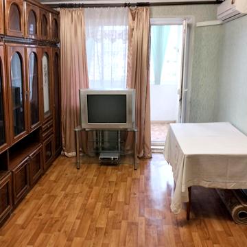Олексія Різниченка вул. (Співдружності), 2